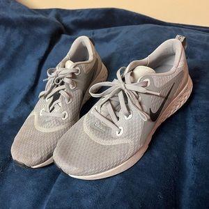 Nike Mens Legend React Gray Running Shoes Sneakers Size 10